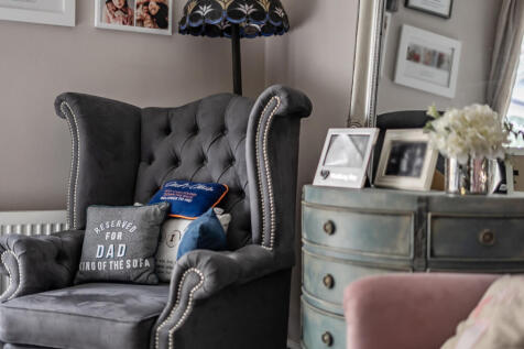 1373867-23-6903a6...