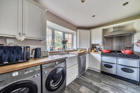 1373867-1-6903a5c...