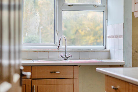 1370940-13-6904c2...