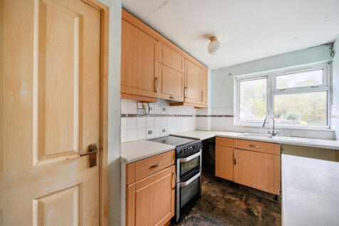 1370940-15-6904c2...