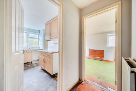 1370940-12-6904c1...