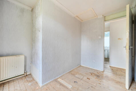 1370940-10-6904c0...