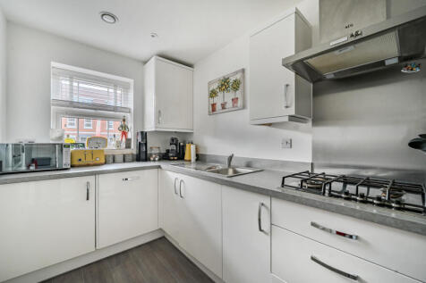 1374629-9-690a27a...