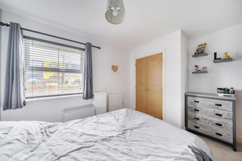 1376089-15-691229...