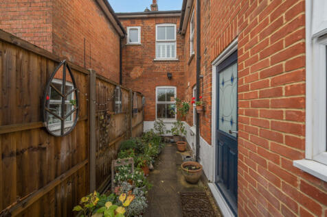 1380347-8-69145d8...