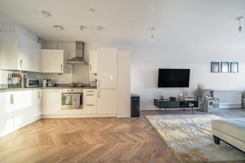 1382385-23-691df5...