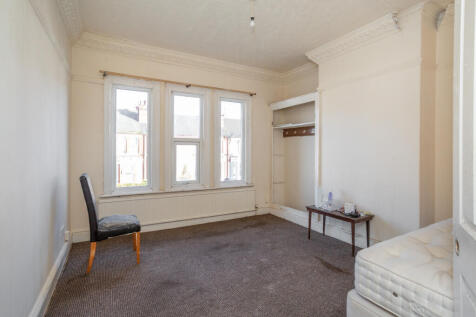 Bedroom 1a