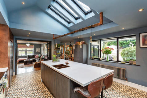 Kitchen b