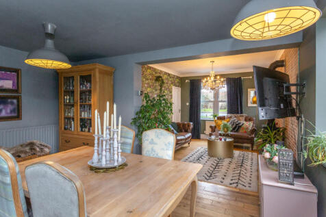 Dining Room/Snug