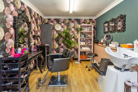 Salon/Office
