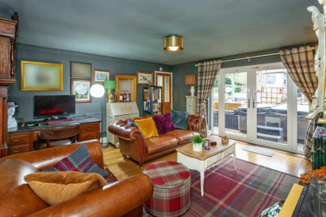 Sitting Room b