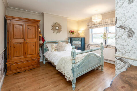 Bedroom 1a