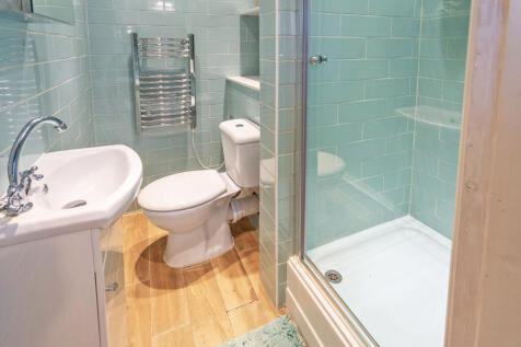 Bedroom 1 Ensuite a