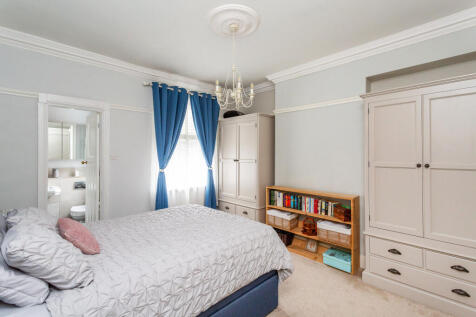 bedroom 1a