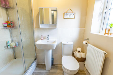 bedroom1ensuite