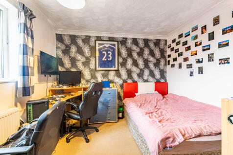 bedroom4