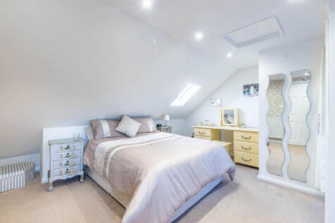 bedroom4