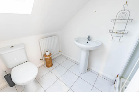 bedroom5ensuite