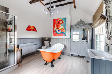 bedroom1ensuite