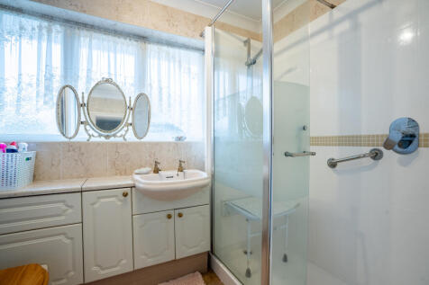 Bathroom1