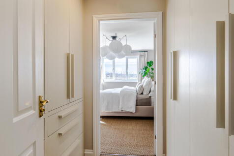 bedroom2b