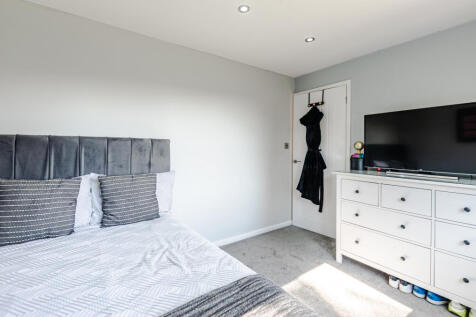 bedroom2b