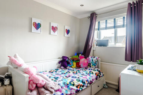 bedroom4