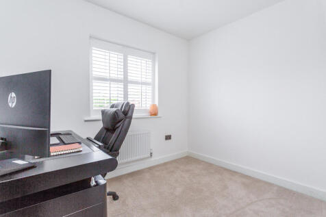 bedroom 4b