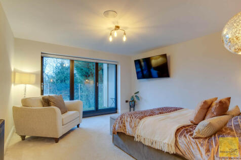 152 Battenhall Road-43