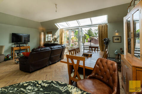 53 Battenhall0168