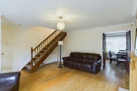 CAM01931G0-PR0242-STILL006.jpg
