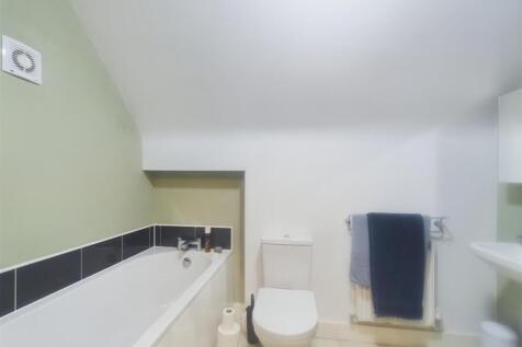 CAM01931G0-PR0253-STILL020.jpg