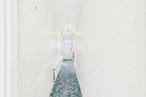 CAM01931G0-PR0292-STILL035.jpg