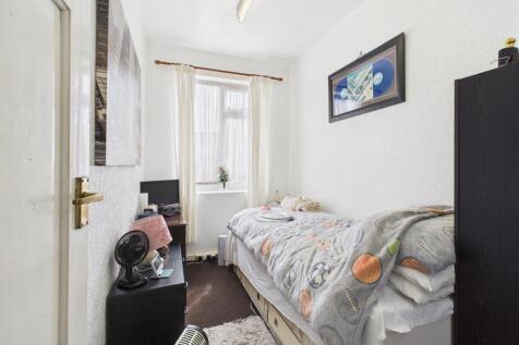 CAM01931G0-PR0307-STILL038.jpg