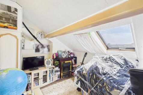 CAM01931G0-PR0307-STILL048.jpg