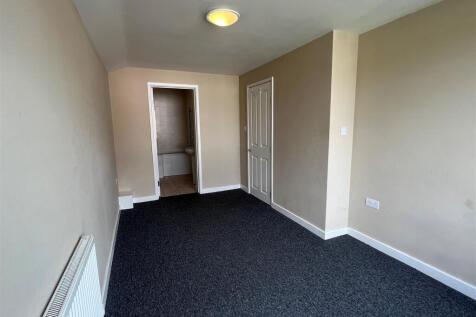140c bedroom.jpg