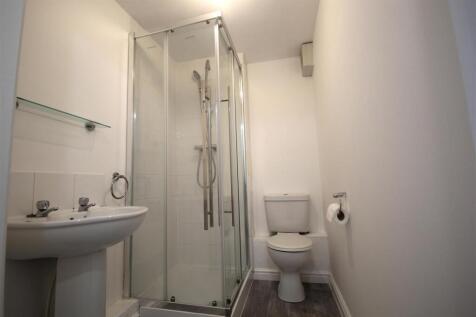 bathroom .JPG