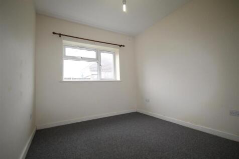1st bedroom new pic.JPG