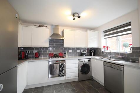 kitchen .JPG