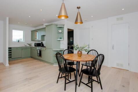 13 Yarlington Court-LR-51.jpg