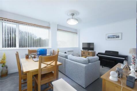 Sitting/Dining Room
