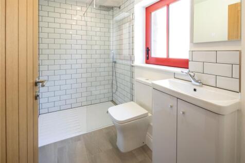 Bedroom 2 Ensuite