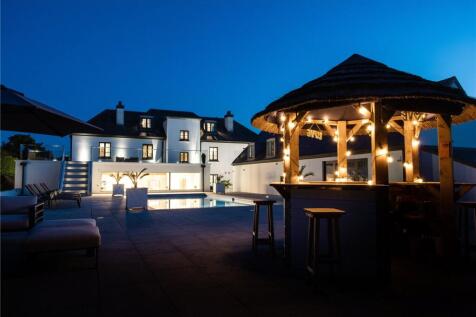 Pool/ Terrace Night