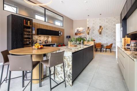Kitchen/Dining