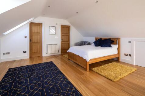 Bedroom/Attic Room