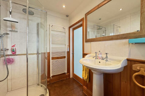 Bedroom One Ensuite