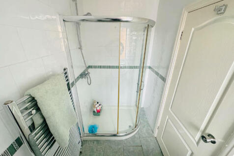 Bedroom One Ensuite