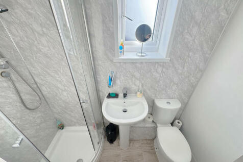 Bedroom One Ensuite