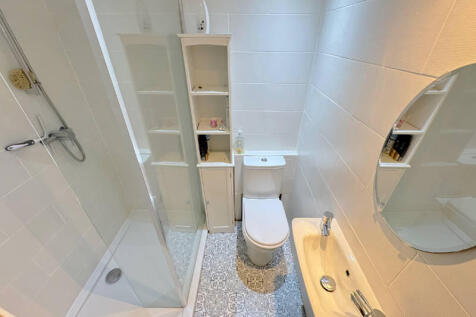 Bedroom One Ensuite