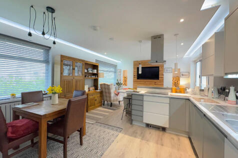 Open Plan Dining Kitchen/Lounge